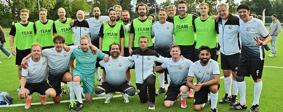 "Azubi Kick & Comedy Cup": Krefelder Team gewinnt