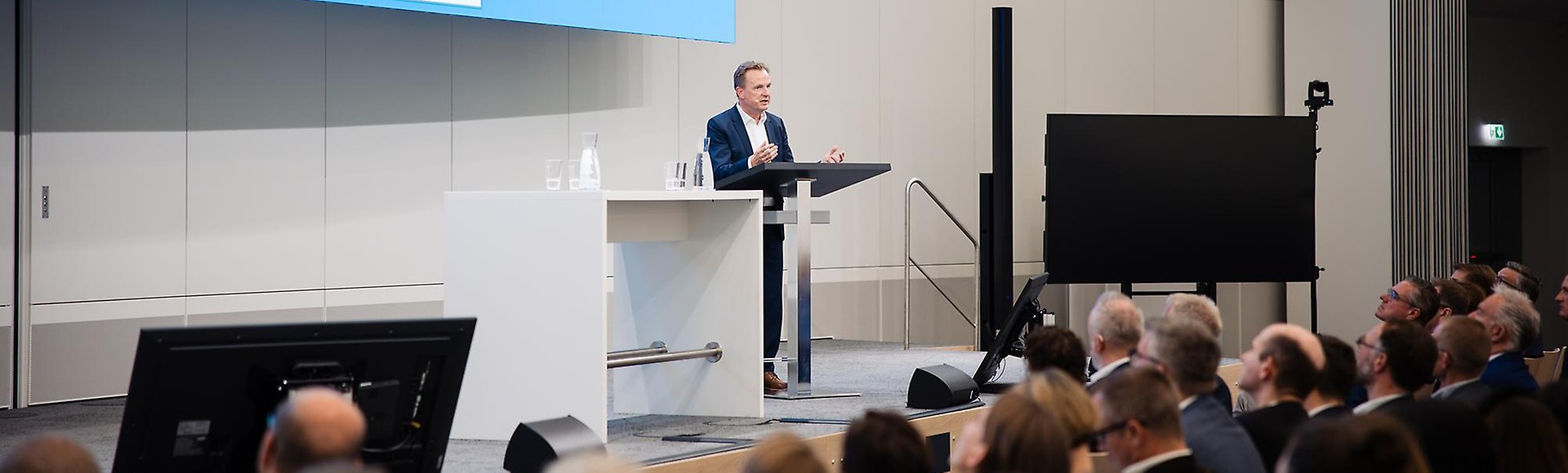 „Deals, XXL-Finanzpaket und Sondervermögen“