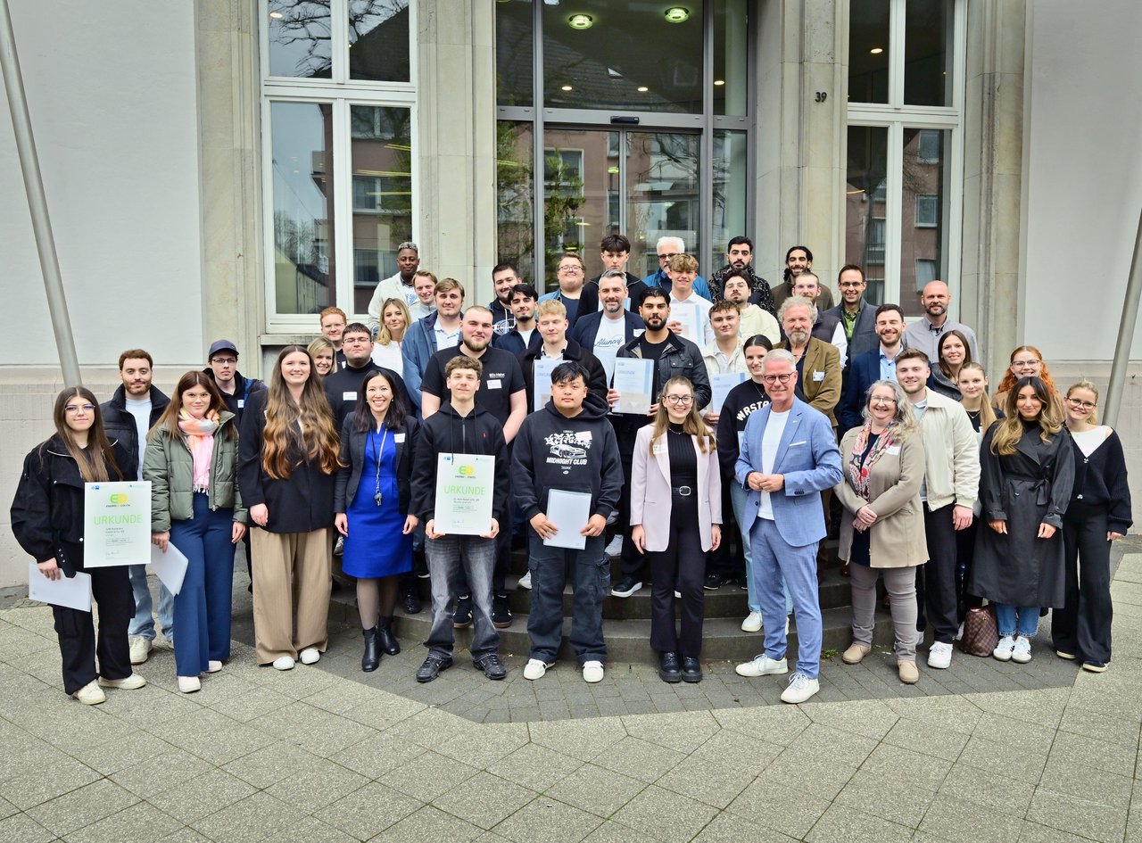 Insgesamt 33 Auszubildende aus elf Unternehmen haben sich in diesem Jahr am Projekt „Energie-Scouts+ 2026“ beteiligt.