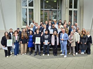 Insgesamt 33 Auszubildende aus elf Unternehmen haben sich in diesem Jahr am Projekt „Energie-Scouts+ 2026“ beteiligt.