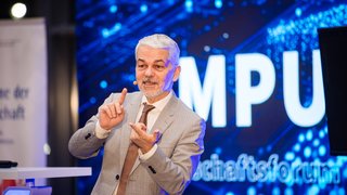 Prof. Dr. Carlo Masala, Sicherheitsexperte und Professor an der Universität der Bundeswehr in München, sprach beim Wirtschaftsforum „Impulse“.