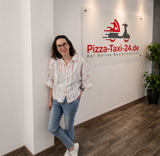 Sandra von Hecken ist die Inhaberin von Pizza-Taxi-24-de.