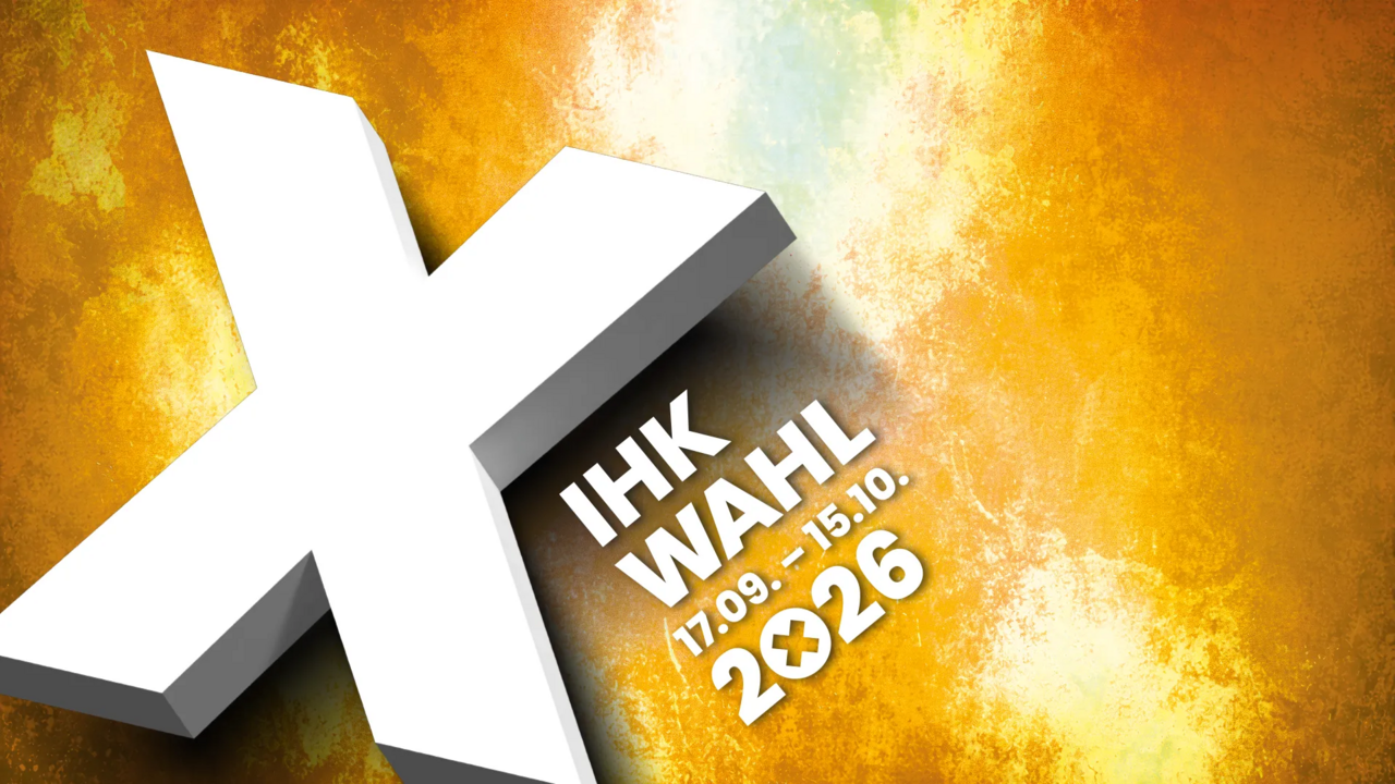 Weißes 3D‑Kreuz auf gelbem Hintergrund, daneben der Schriftzug „IHK‑Wahl 2026 – 17.09. bis 15.10.“.