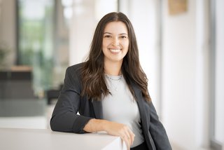 Angelina Allegretti ist Prüfungskoordinatorin im Bereich Ausbildung.