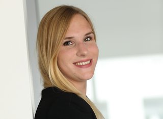 Franziska Schröter ist Prüfungskoordinatorin im Geschäftsbereich Ausbildung.