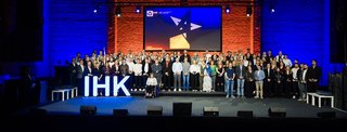 Bei der großen IHK-Bestenehrung standen die besten Absolventinnen und Absolventen des Prüfungsjahrgangs 2026 im Mittelpunkt.
