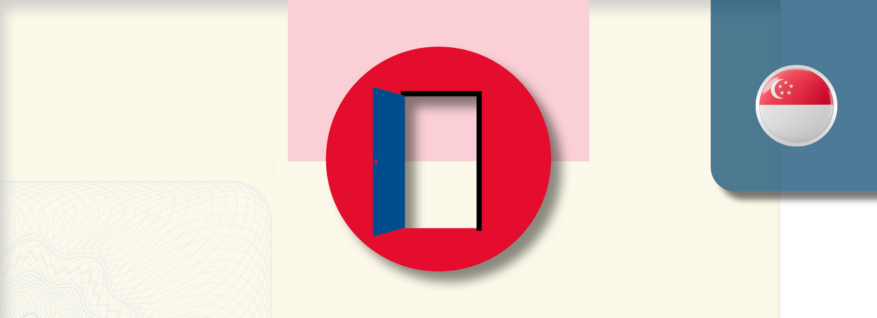 Grafik zeigt ein rotes Kreis-Symbol mit einer geöffneten blauen Tür in der Mitte, als Zeichen für Einladung oder Zugang. Rechts oben befindet sich ein rundes Icon mit der Flagge Singapurs.