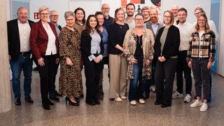 Vertreterinnen und Vertreter der IHK Mittlerer Niederrhein, der Hochschule Niederrhein, verschiedener Wirtschaftsförderungen, der Handwerkskammer Düsseldorf und des DEHOGA haben sich über die Arbeit der Gründungsregion Niederrhein ausgetauscht. Foto: IHK