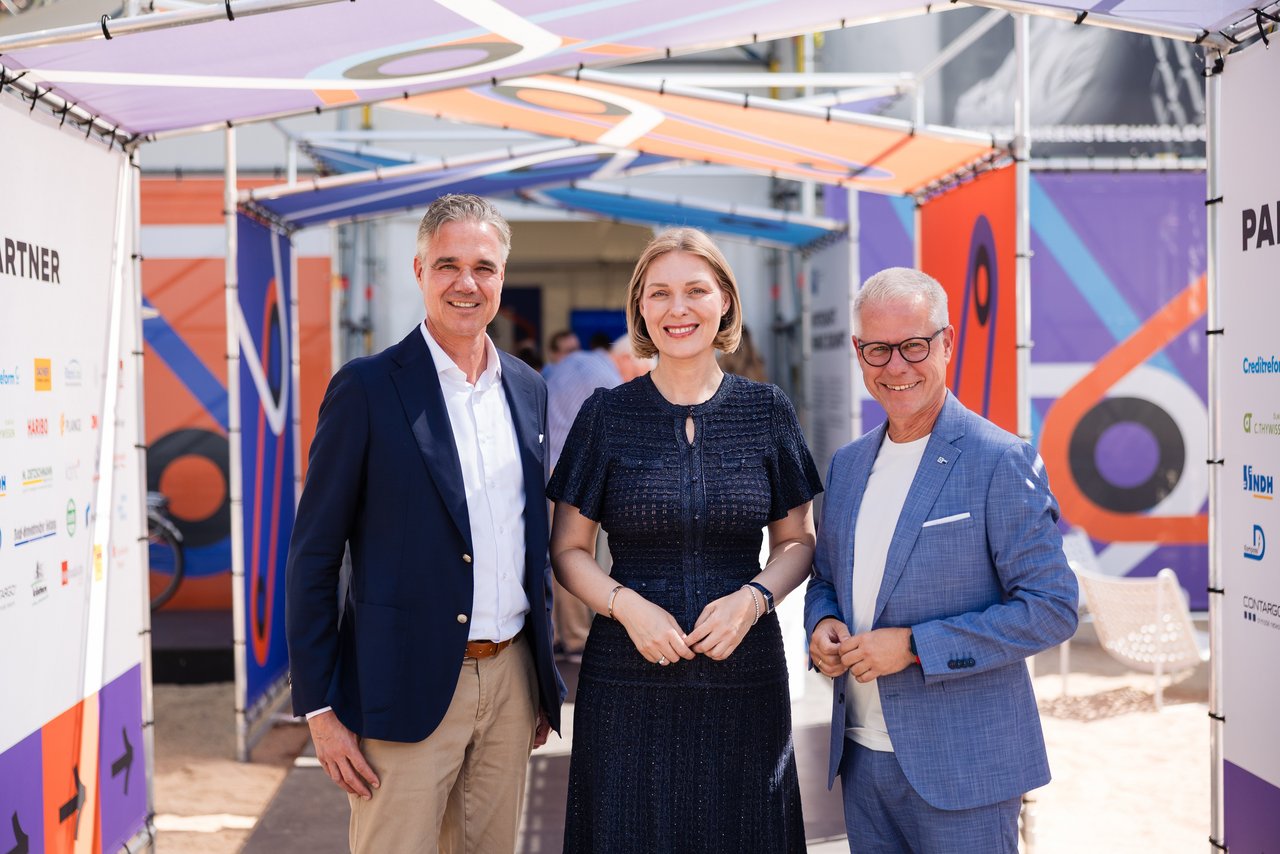 IHK-Präsident Elmar te Neues (l.) und IHK-Hauptgeschäftsführer Jürgen Steinmetz begrüßte die DIHK-Hauptgeschäftsführerin Helena Melnikov.
