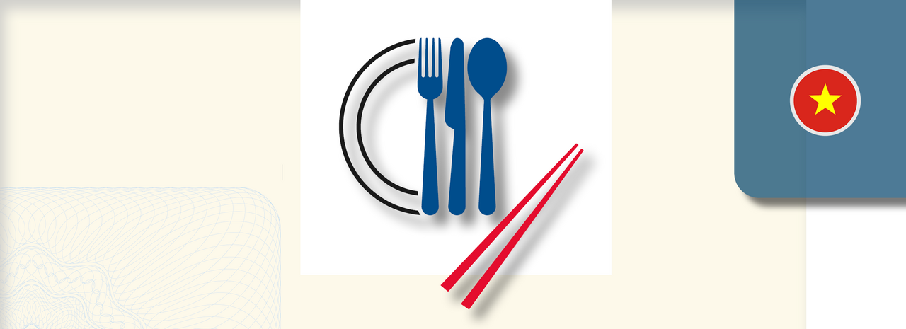 Grafik zeigt ein stilisiertes Essenssymbol: ein Teller mit Gabel und Löffel in Blau sowie rote Essstäbchen diagonal davor. Rechts oben befindet sich ein rundes Icon mit der Flagge Vietnams..