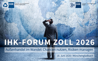 Das Bild zeigt einen Mann der vor drei Weltkugeln steht und sich am Kopf kratzt. Das ist das Titelbild des IHK-Forum Zoll 2026: Außenhandel im Wandel: Chancen nutzen, Risiken managen